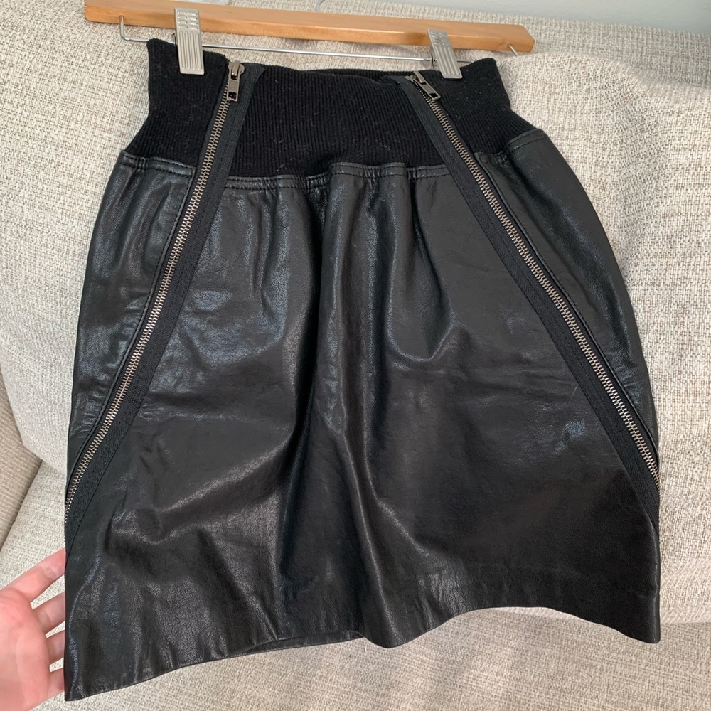 Women’s Theory leather skirt